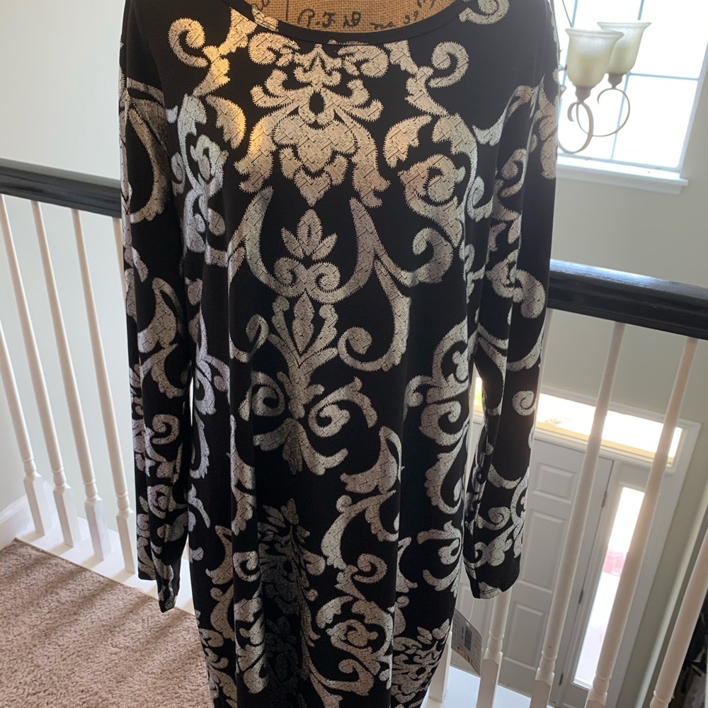 NWT ELEGANT COLLECTION SCROLL LULAROE DEBBIE 3XL